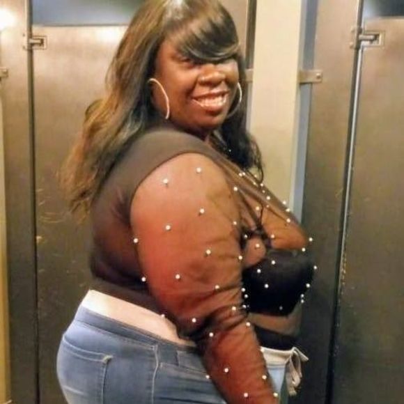 Meet your Posher, Alisa - Picture 1 of 1